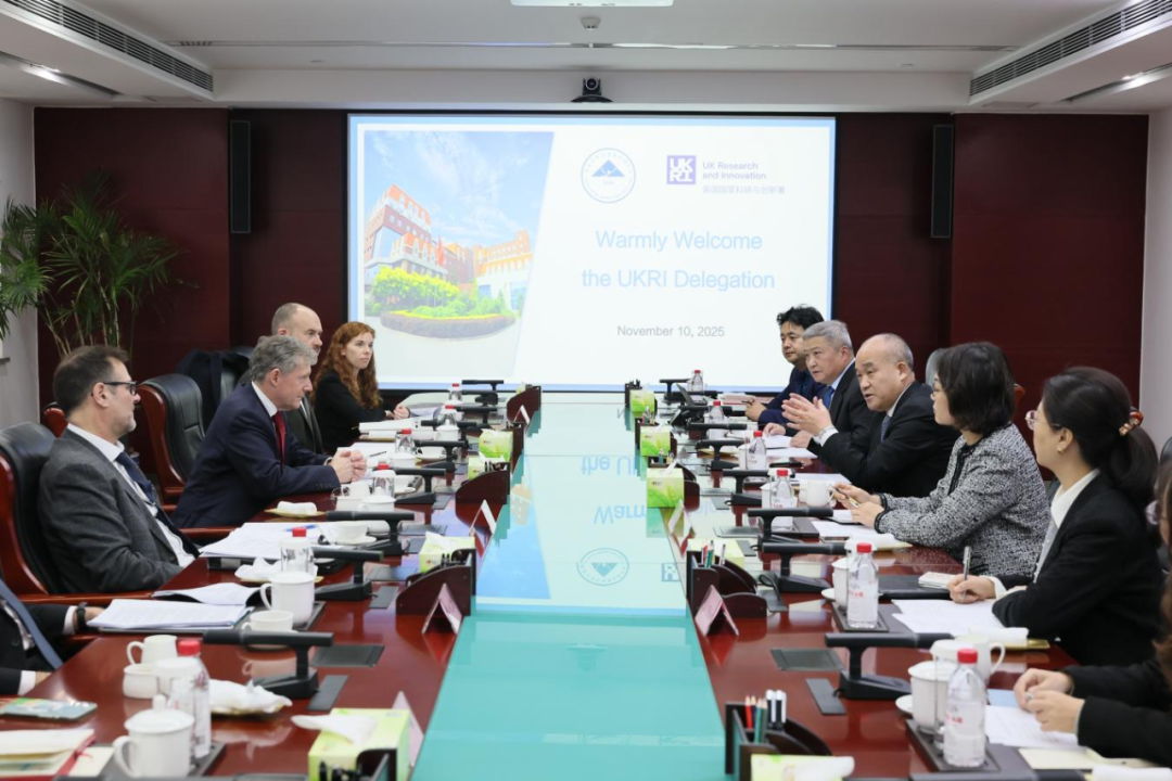 12200256rqk8.png 12200256rqk8.png